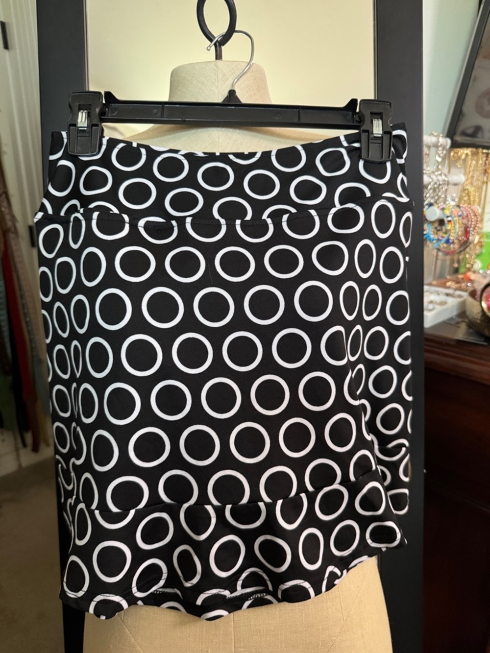 Black & White Circle-Print A-Line Skirt